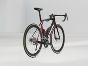 TREK Madone SLR 7 Gen 8 click to zoom image